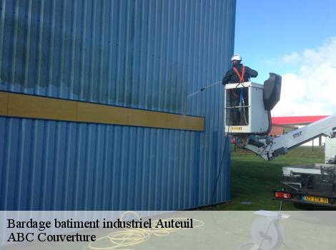 Bardage batiment industriel  78770